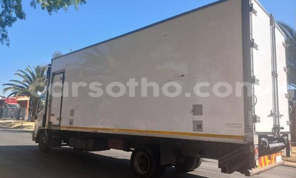 اشتري مستعمل Isuzu FTR 850 White شاحنة في Maseru في Maseru اشتري مستعمل Isuzu FTR 850 White شاحنة في Maseru في Maseru