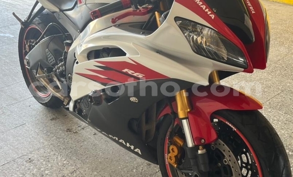 Acheter Occasion Moto Yamaha YZF Blanc à Butha Buthe, Butha-Buthe