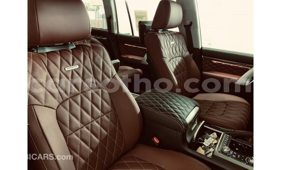 اشتري Imported Toyota Land Cruiser Black سيارة في Import - Dubai في Maseru اشتري Imported Toyota Land Cruiser Black سيارة في Import - Dubai في Maseru