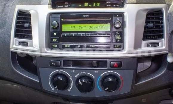 Sayi Na hannu Toyota Hilux Red Mota in Maseru a Maseru Sayi Na hannu Toyota Hilux Red Mota in Maseru a Maseru