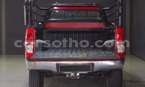 Sayi Na hannu Toyota Hilux Red Mota in Maseru a Maseru Sayi Na hannu Toyota Hilux Red Mota in Maseru a Maseru