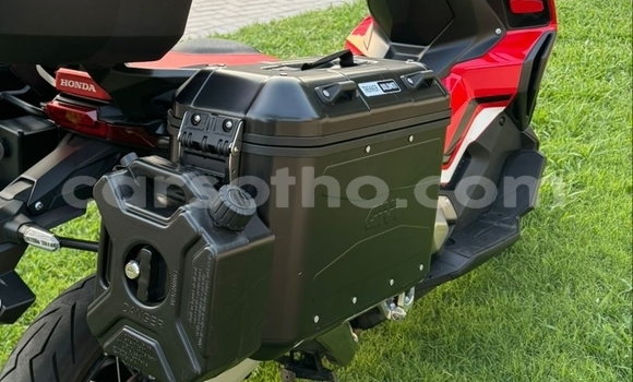 اشتري مستعمل Honda X-ADV Red دراجة نارية في Maseru في Maseru اشتري مستعمل Honda X-ADV Red دراجة نارية في Maseru في Maseru