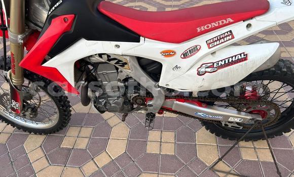 اشتري مستعمل Honda CRF Red دراجة نارية في Maseru في Maseru اشتري مستعمل Honda CRF Red دراجة نارية في Maseru في Maseru