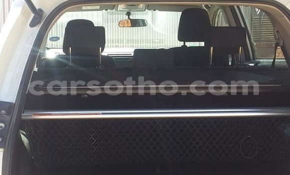 Sayi Na hannu Toyota RAV4 White Mota in Maputsoa a Leribe Sayi Na hannu Toyota RAV4 White Mota in Maputsoa a Leribe