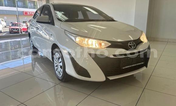 Sayi Na hannu Toyota Yaris White Mota in Maseru a Maseru Sayi Na hannu Toyota Yaris White Mota in Maseru a Maseru