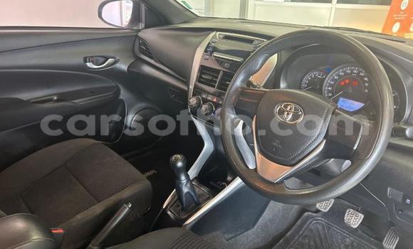 Sayi Na hannu Toyota Yaris White Mota in Maseru a Maseru Sayi Na hannu Toyota Yaris White Mota in Maseru a Maseru