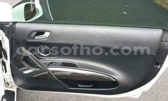 Buy Used Audi R8 White Car in Maseru in Maseru Buy Used Audi R8 White Car in Maseru in Maseru