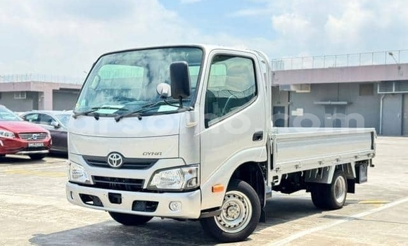 Sayi Na hannu Toyota Dyna Silver Babbar mota in Maputsoe a Leribe Sayi Na hannu Toyota Dyna Silver Babbar mota in Maputsoe a Leribe
