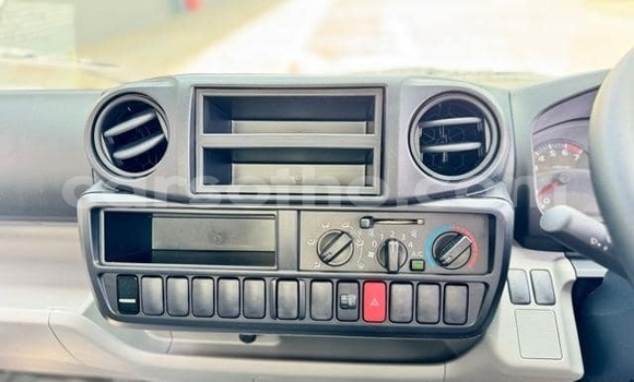 Sayi Na hannu Toyota Dyna Silver Babbar mota in Maputsoe a Leribe Sayi Na hannu Toyota Dyna Silver Babbar mota in Maputsoe a Leribe