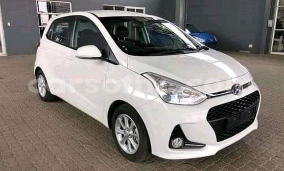 Sayi Na hannu Hyundai i10 White Mota in Maseru a Maseru