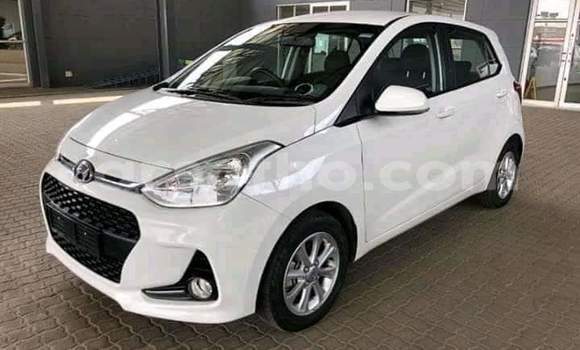 Sayi Na hannu Hyundai i10 White Mota in Maseru a Maseru Sayi Na hannu Hyundai i10 White Mota in Maseru a Maseru