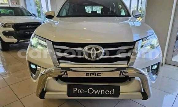 Acheter Occasion Voiture Toyota Fortuner Blanc à Maseru, Maseru