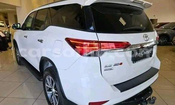 Buy Used Toyota Fortuner White Car in Maseru in Maseru Buy Used Toyota Fortuner White Car in Maseru in Maseru