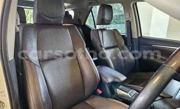 Buy Used Toyota Fortuner White Car in Maseru in Maseru Buy Used Toyota Fortuner White Car in Maseru in Maseru