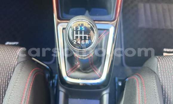 Sayi Na hannu Suzuki Swift Silver Mota in Maseru a Maseru Sayi Na hannu Suzuki Swift Silver Mota in Maseru a Maseru