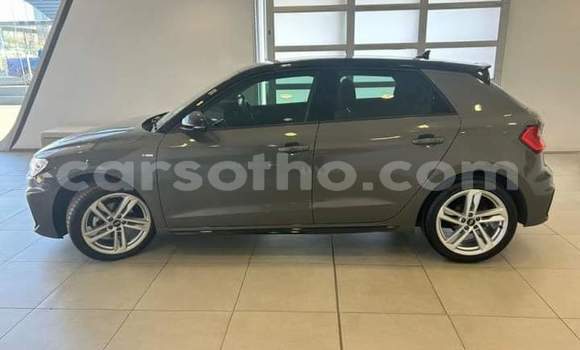 Sayi Na hannu Audi A1 Silver Mota in Maseru a Maseru Sayi Na hannu Audi A1 Silver Mota in Maseru a Maseru