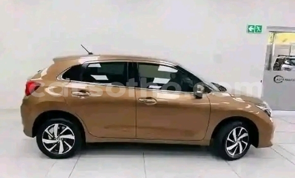 Sayi Na hannu Toyota Starlet Brown Mota in Maseru a Maseru Sayi Na hannu Toyota Starlet Brown Mota in Maseru a Maseru