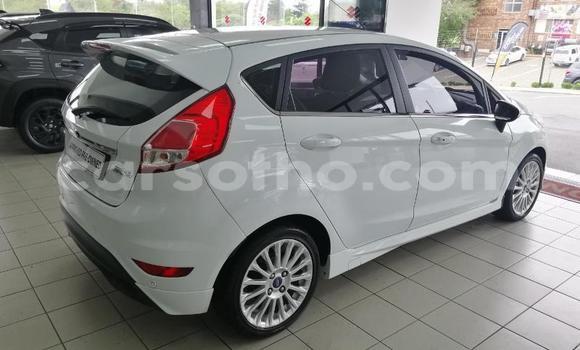 اشتري مستعمل Ford Fiesta White سيارة في Maseru في Maseru اشتري مستعمل Ford Fiesta White سيارة في Maseru في Maseru