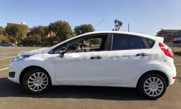 اشتري مستعمل Ford Fiesta White سيارة في Maseru في Maseru اشتري مستعمل Ford Fiesta White سيارة في Maseru في Maseru