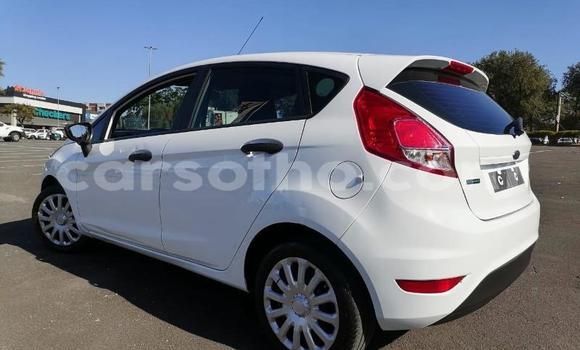 اشتري مستعمل Ford Fiesta White سيارة في Maseru في Maseru اشتري مستعمل Ford Fiesta White سيارة في Maseru في Maseru