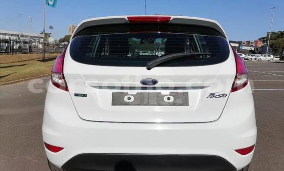 اشتري مستعمل Ford Fiesta White سيارة في Maseru في Maseru اشتري مستعمل Ford Fiesta White سيارة في Maseru في Maseru