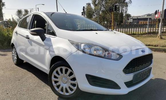 اشتري مستعمل Ford Fiesta White سيارة في Maseru في Maseru اشتري مستعمل Ford Fiesta White سيارة في Maseru في Maseru