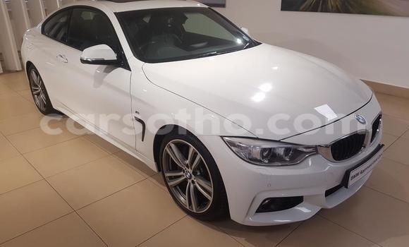 Acheter Occasion Voiture BMW M4 Blanc à Maputsoa, Leribe Acheter Occasion Voiture BMW M4 Blanc à Maputsoa, Leribe