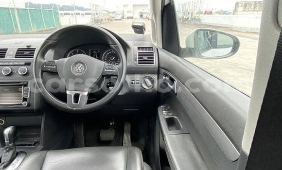 Sayi Na hannu Volkswagen Touran White Mota in Maputsoe a Leribe Sayi Na hannu Volkswagen Touran White Mota in Maputsoe a Leribe