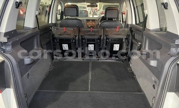 Sayi Na hannu Volkswagen Touran White Mota in Maputsoe a Leribe Sayi Na hannu Volkswagen Touran White Mota in Maputsoe a Leribe