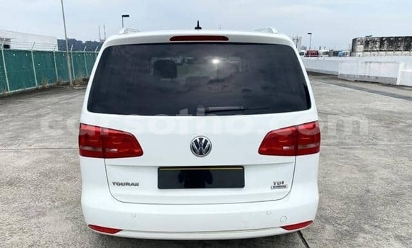 Sayi Na hannu Volkswagen Touran White Mota in Maputsoe a Leribe Sayi Na hannu Volkswagen Touran White Mota in Maputsoe a Leribe
