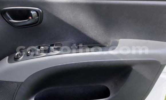 Sayi Na hannu Hyundai i10 White Mota in Maseru a Maseru Sayi Na hannu Hyundai i10 White Mota in Maseru a Maseru