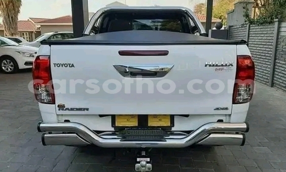 اشتري مستعمل Toyota Hilux White سيارة في Maseru في Maseru اشتري مستعمل Toyota Hilux White سيارة في Maseru في Maseru