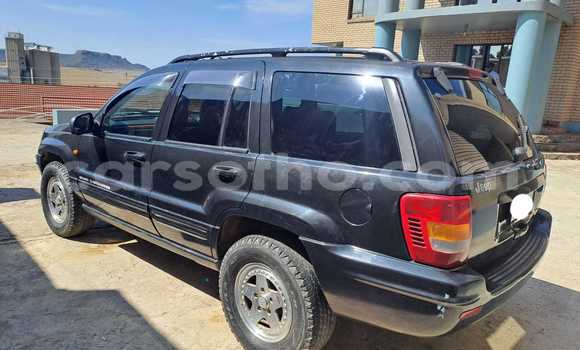 Sayi Na hannu Jeep Grand Cherokee Black Mota in Maseru a Maseru Sayi Na hannu Jeep Grand Cherokee Black Mota in Maseru a Maseru