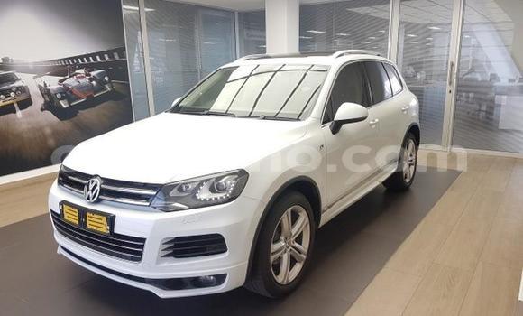 Acheter Occasion Voiture Volkswagen Touareg Blanc à Maputsoa, Leribe Acheter Occasion Voiture Volkswagen Touareg Blanc à Maputsoa, Leribe