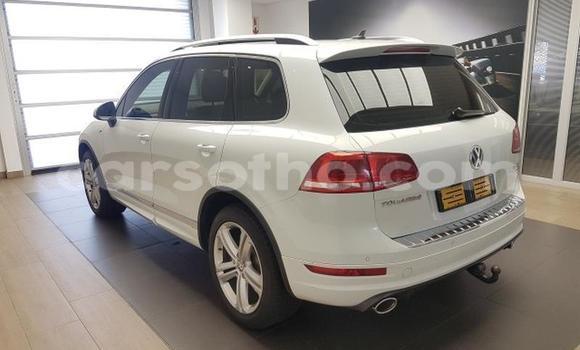 Acheter Occasion Voiture Volkswagen Touareg Blanc à Maputsoa, Leribe Acheter Occasion Voiture Volkswagen Touareg Blanc à Maputsoa, Leribe