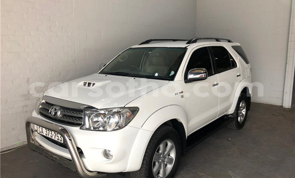 اشتري مستعمل Toyota Fortuner White سيارة في Maseru في Maseru اشتري مستعمل Toyota Fortuner White سيارة في Maseru في Maseru