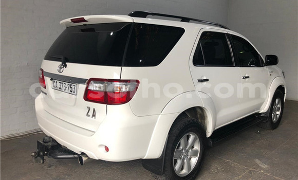 اشتري مستعمل Toyota Fortuner White سيارة في Maseru في Maseru اشتري مستعمل Toyota Fortuner White سيارة في Maseru في Maseru