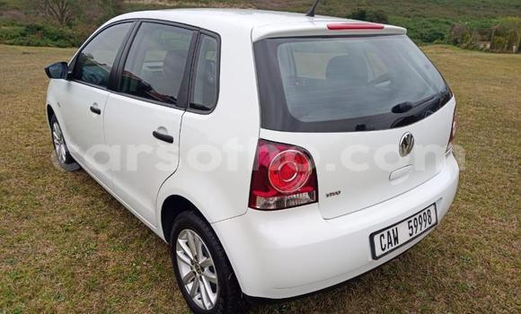 Sayi Na hannu Volkswagen Polo White Mota in Maseru a Maseru Sayi Na hannu Volkswagen Polo White Mota in Maseru a Maseru