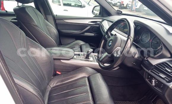 Sayi Na hannu BMW X5 White Mota in Maseru a Maseru Sayi Na hannu BMW X5 White Mota in Maseru a Maseru