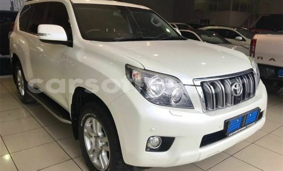 Acheter Occasion Voiture Toyota Land Cruiser Prado Blanc à Import - Dubai, Maseru Acheter Occasion Voiture Toyota Land Cruiser Prado Blanc à Import - Dubai, Maseru
