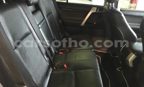 Acheter Occasion Voiture Toyota Land Cruiser Prado Blanc à Import - Dubai, Maseru Acheter Occasion Voiture Toyota Land Cruiser Prado Blanc à Import - Dubai, Maseru