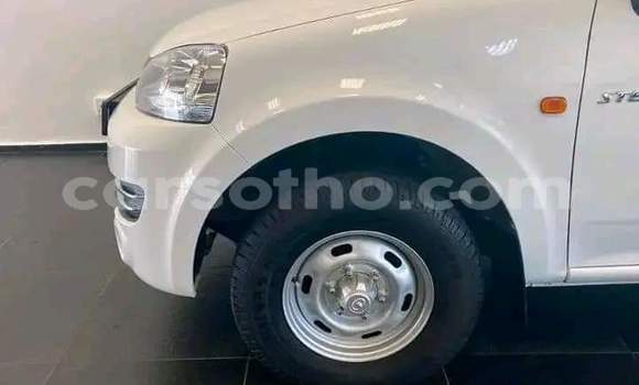 اشتري مستعمل Toyota Hilux White سيارة في Maseru في Maseru اشتري مستعمل Toyota Hilux White سيارة في Maseru في Maseru