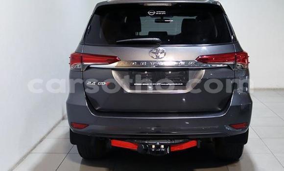 Sayi Na hannu Toyota Fortuner Other Mota in Maseru a Maseru Sayi Na hannu Toyota Fortuner Other Mota in Maseru a Maseru