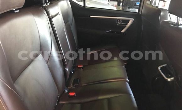 Acheter Occasion Voiture Toyota Fortuner Blanc à Maseru, Maseru Acheter Occasion Voiture Toyota Fortuner Blanc à Maseru, Maseru