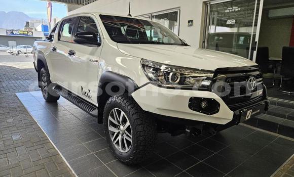 Buy Used Toyota Hilux White Car in Maseru in Maseru Buy Used Toyota Hilux White Car in Maseru in Maseru
