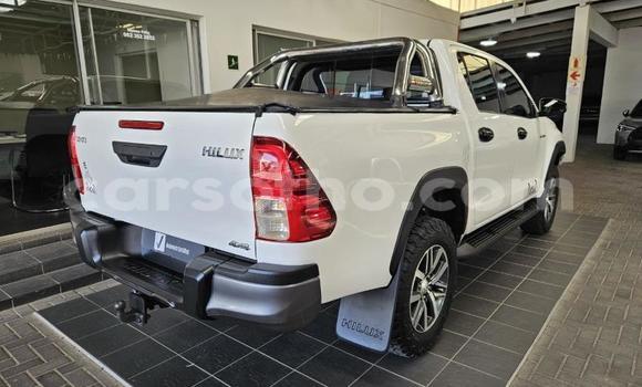 Buy Used Toyota Hilux White Car in Maseru in Maseru Buy Used Toyota Hilux White Car in Maseru in Maseru