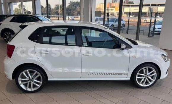 اشتري مستعمل Volkswagen Polo White سيارة في Maseru في Maseru اشتري مستعمل Volkswagen Polo White سيارة في Maseru في Maseru