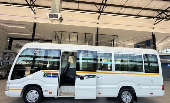 اشتري مستعمل Toyota Coaster White سيارة في Maseru في Maseru اشتري مستعمل Toyota Coaster White سيارة في Maseru في Maseru