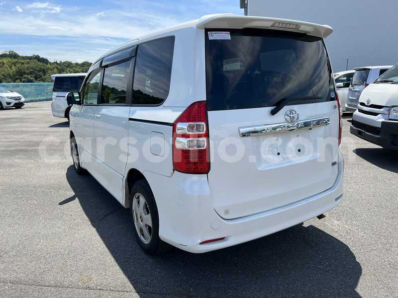 Big with watermark toyota noah maseru maseru 28800