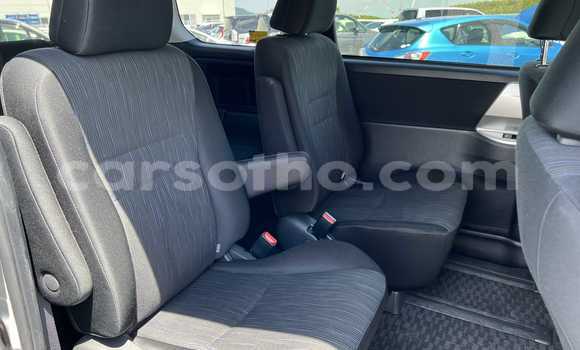 اشتري مستعمل Toyota Noah White سيارة في Maseru في Maseru اشتري مستعمل Toyota Noah White سيارة في Maseru في Maseru
